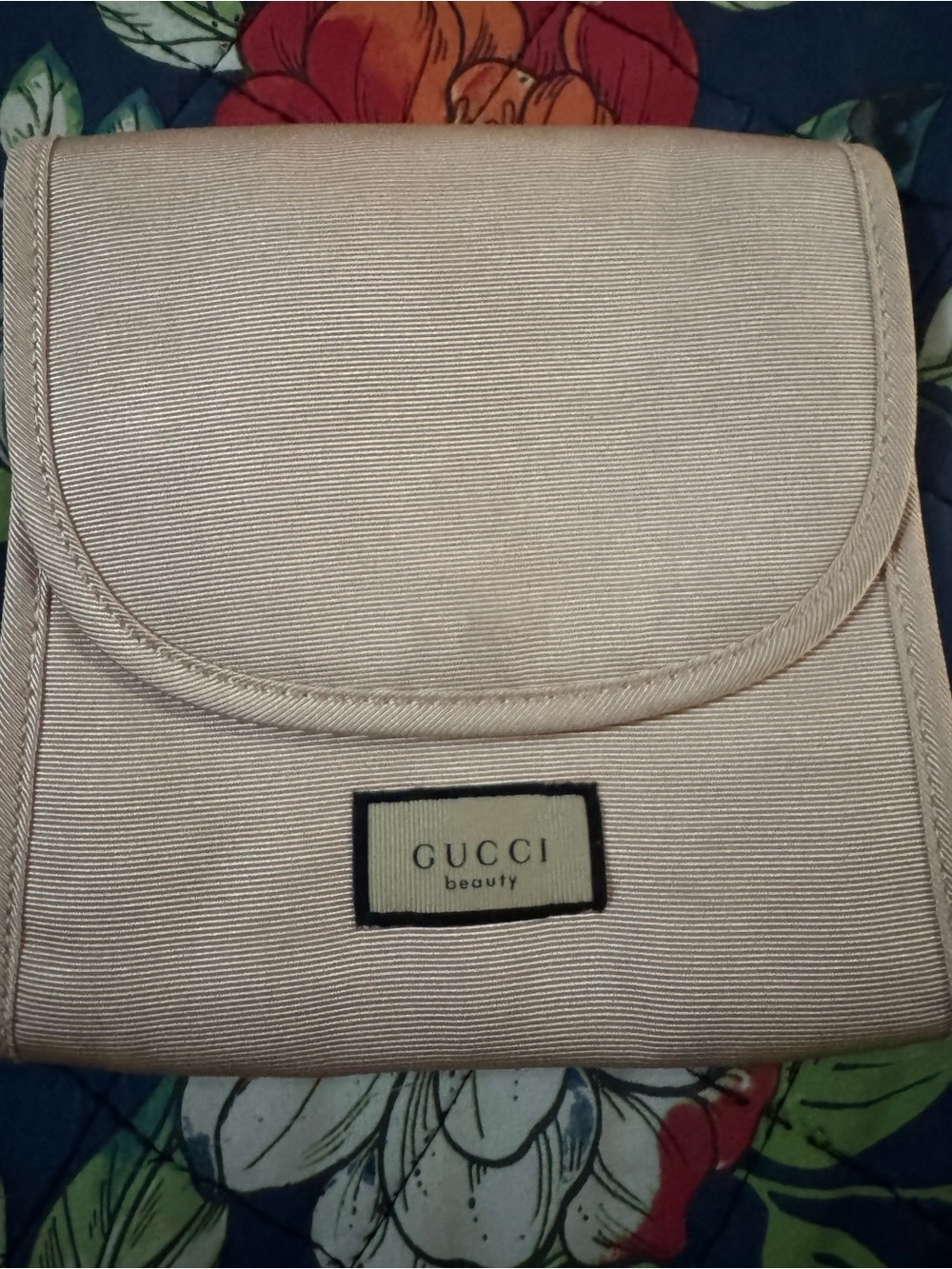 Gucci Beauty Cream Satin Cosmetic Pouch